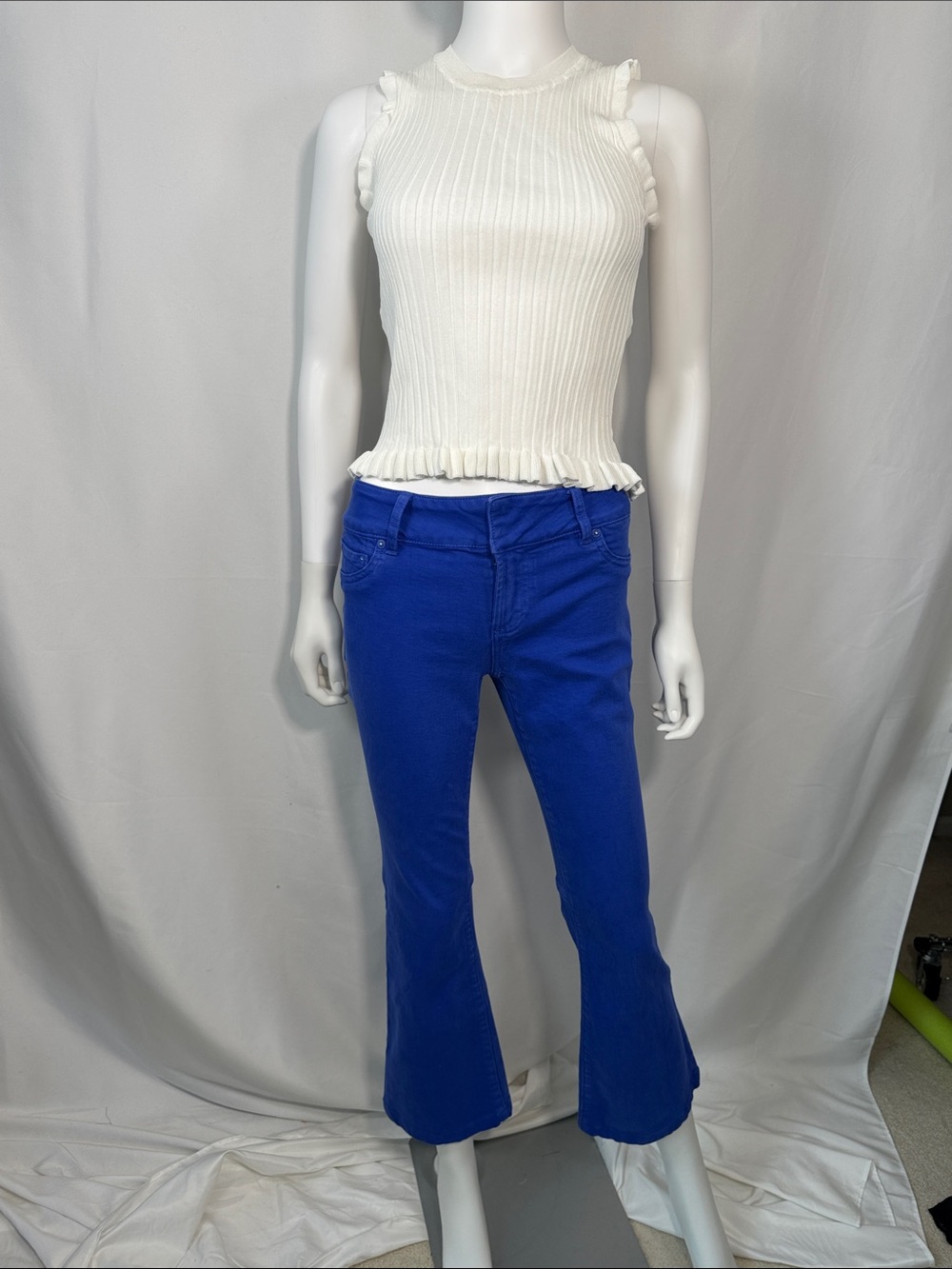 Alice + Olivia Cropped Kick Flare Jeans Royal Blue Size 26